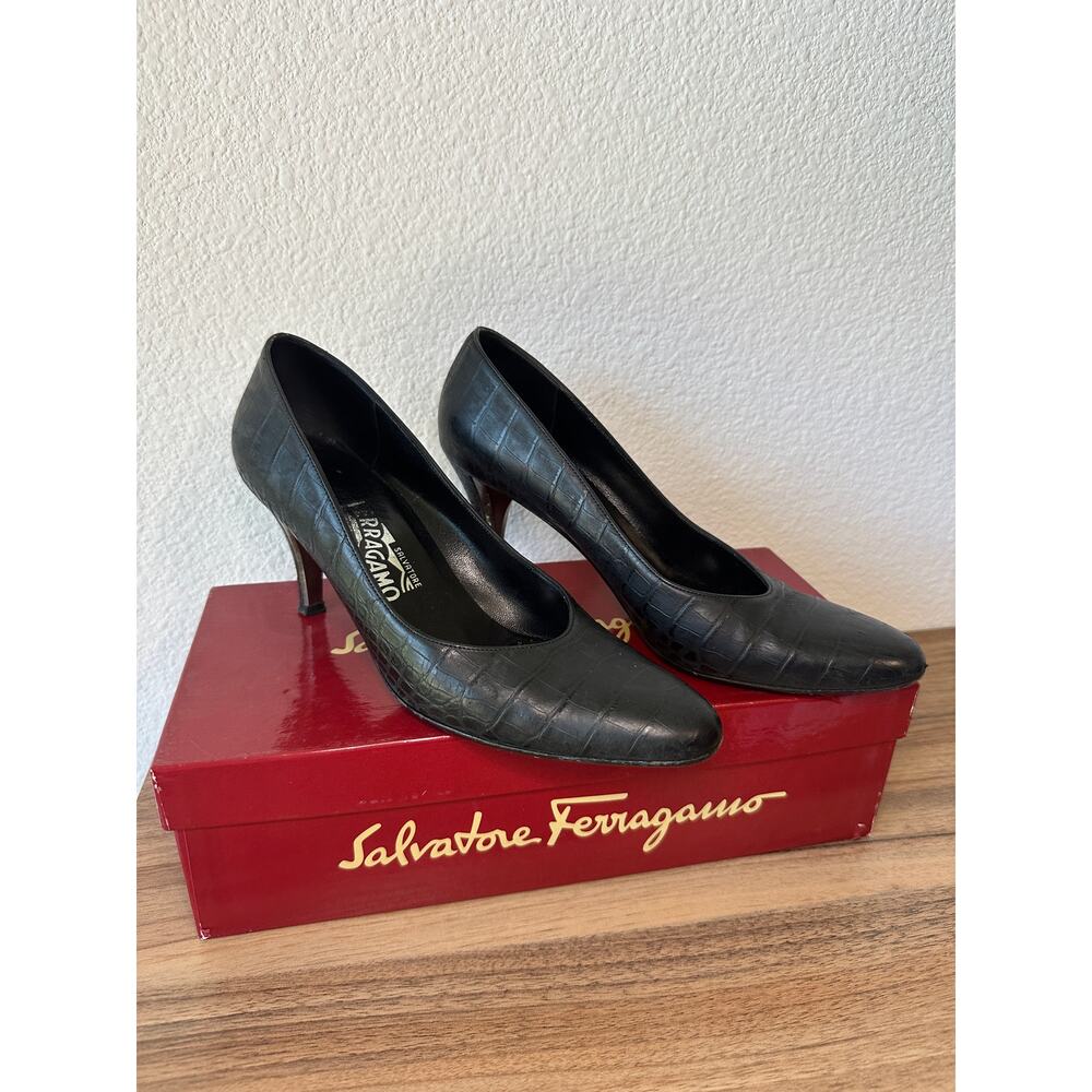 Salvatore Ferragamo “Golden” 7cm Black Croc Print Heels – Size 7.5 AA
